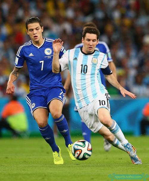 对手高位逼 对手高位逼