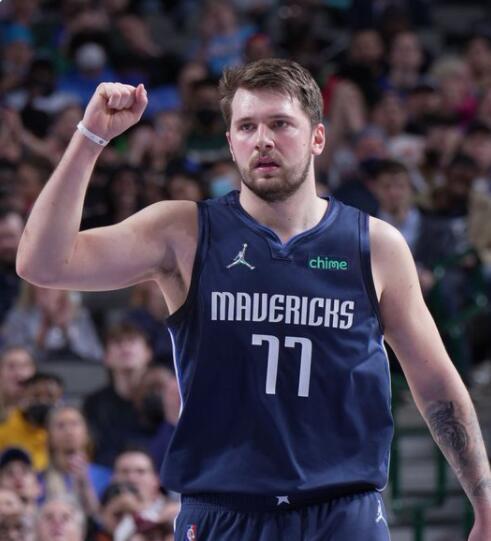 侧重一传后 侧重一传后